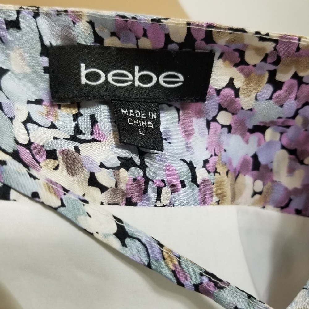 Bebe Abstract Floral Ruffle Open Back Dress Large - Picture 6 of 7